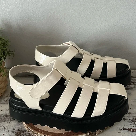 NEW Women's Y2K Lug Sole Fisherman Cage Sandals Fit As Size 9 EU 38 Bershka NWT - Picture 6 of 14